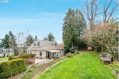 606 SW Evans St, Portland, OR 97219 - Photo 46