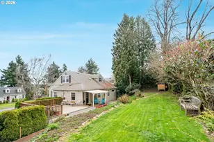 606 SW Evans St, Portland, OR 97219 - Photo 46