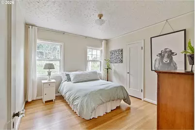 606 SW Evans St, Portland, OR 97219 - Photo 16