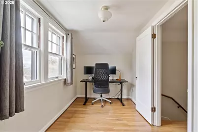 606 SW Evans St, Portland, OR 97219 - Photo 24