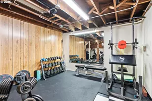 606 SW Evans St, Portland, OR 97219 - Photo 40