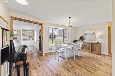 2713 Oak St, North Bend, OR 97459 - Photo 8