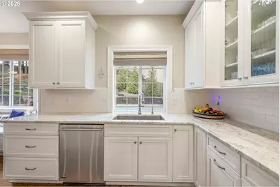 13736 SW Mistletoe Dr, Portland, OR 97224 - Photo 12