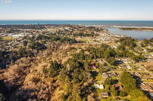 498 Klamath Ave SE, Bandon, OR 97411 - Photo 32