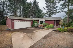 498 Klamath Ave SE, Bandon, OR 97411 - Photo 2