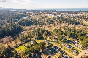 498 Klamath Ave SE, Bandon, OR 97411 - Photo 38