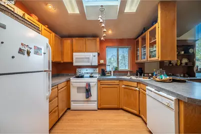 498 Klamath Ave SE, Bandon, OR 97411 - Photo 14