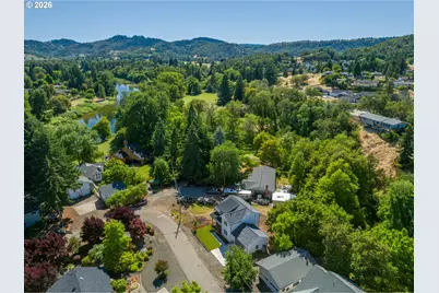 1306 NW Whipple Ave, Roseburg, OR 97471 - Photo 34
