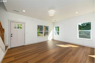 1306 NW Whipple Ave, Roseburg, OR 97471 - Photo 6