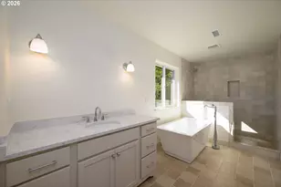 1306 NW Whipple Ave, Roseburg, OR 97471 - Photo 18