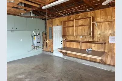 1960 Valhalla St, Eugene, OR 97401 - Photo 28
