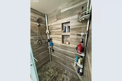 1960 Valhalla St, Eugene, OR 97401 - Photo 18