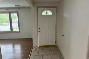 1960 Valhalla St, Eugene, OR 97401 - Photo 6