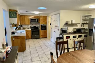 1960 Valhalla St, Eugene, OR 97401 - Photo 8