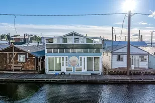 2901 NE Marine Dr, Portland, OR 97211 - Photo 2
