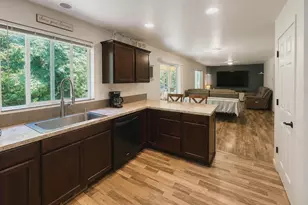19616 S Creek Rd, Oregon City, OR 97045 - Photo 10