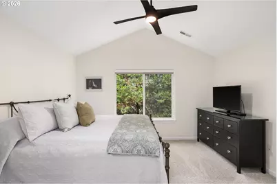 19485 Hummingbird Loop, Oregon City, OR 97045 - Photo 24