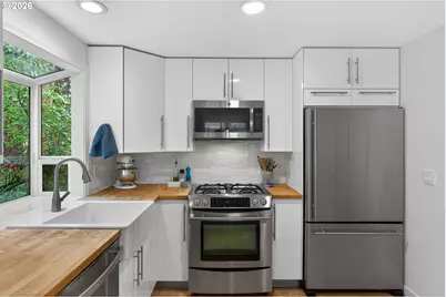 8115 SW Hemlock St, Portland, OR 97223 - Photo 10