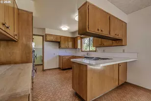 8415 SW River Rd, Hillsboro, OR 97123 - Photo 10