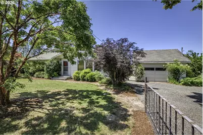 8415 SW River Rd, Hillsboro, OR 97123 - Photo 2
