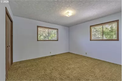 8415 SW River Rd, Hillsboro, OR 97123 - Photo 18