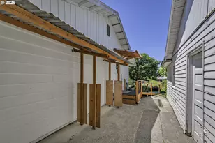 8415 SW River Rd, Hillsboro, OR 97123 - Photo 26