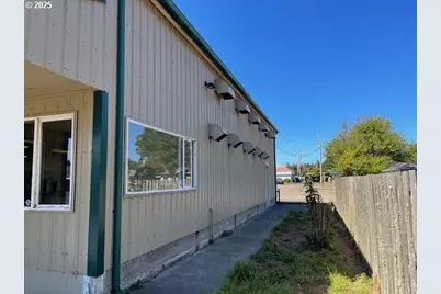 2420 Highway 101, Florence, OR 97439 - Photo 12