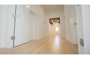 550 N 1st St, Woodburn, OR 97071 - Photo 8