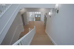 550 N 1st St, Woodburn, OR 97071 - Photo 34