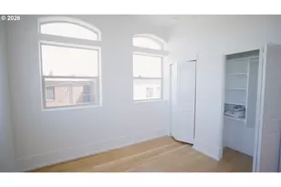 550 N 1st St, Woodburn, OR 97071 - Photo 28