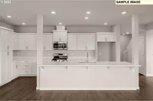 1047 Clemson St, Woodburn, OR 97071 - Photo 8