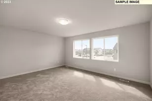 1047 Clemson St, Woodburn, OR 97071 - Photo 24