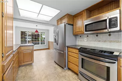 1950 SW Leewood Dr, Beaverton, OR 97003 - Photo 12