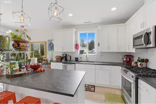 214 Averill St, Brownsville, OR 97327 - Photo 8