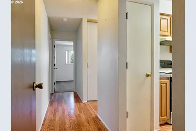 950 Evergreen Rd #221, Woodburn, OR 97071 - Photo 6