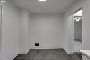 8915 SE Market St, Portland, OR 97216 - Photo 8