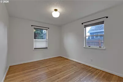 8915 SE Market St, Portland, OR 97216 - Photo 10