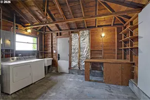 8915 SE Market St, Portland, OR 97216 - Photo 14