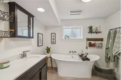 4025 SW Pomona St, Portland, OR 97219 - Photo 36