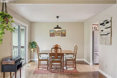 4025 SW Pomona St, Portland, OR 97219 - Photo 8