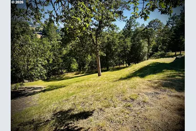214 Gray Squirrel Ct, Winchester, OR 97495 - Photo 1