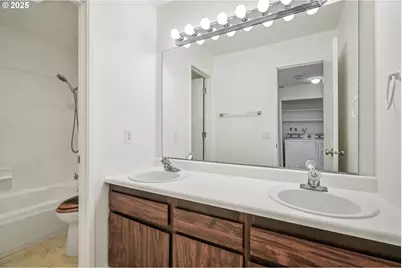 421 NE 105th St, Vancouver, WA 98685 - Photo 14