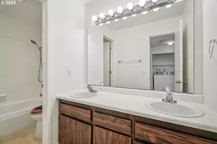 421 NE 105th St, Vancouver, WA 98685 - Photo 14