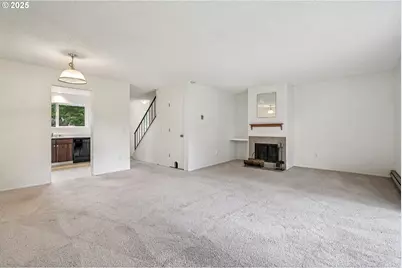 421 NE 105th St, Vancouver, WA 98685 - Photo 8