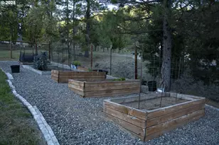 1645 Brozio Rd, Roseburg, OR 97471 - Photo 38