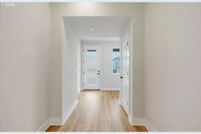 374 W Maple St, Washougal, WA 98671 - Photo 6