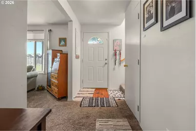 58905 Alexandra Ln, Saint Helens, OR 97051 - Photo 4