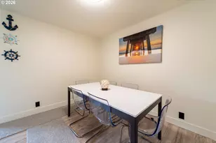815 N King St, Seaside, OR 97138 - Photo 14