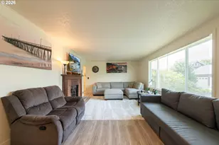 815 N King St, Seaside, OR 97138 - Photo 8