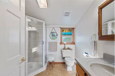 330 Chicago Ave, Bandon, OR 97411 - Photo 14